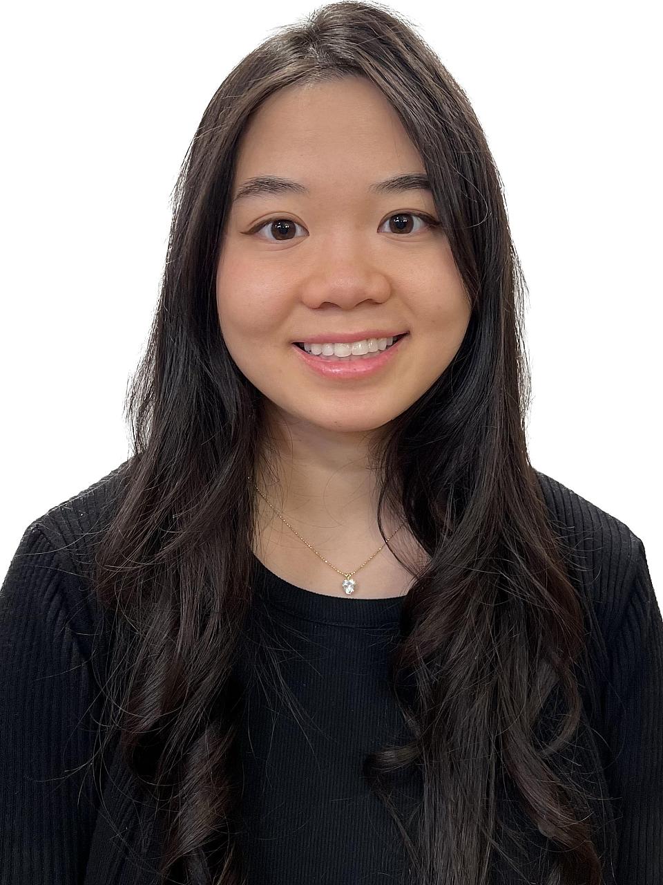 Danielle Nguyen Headshot