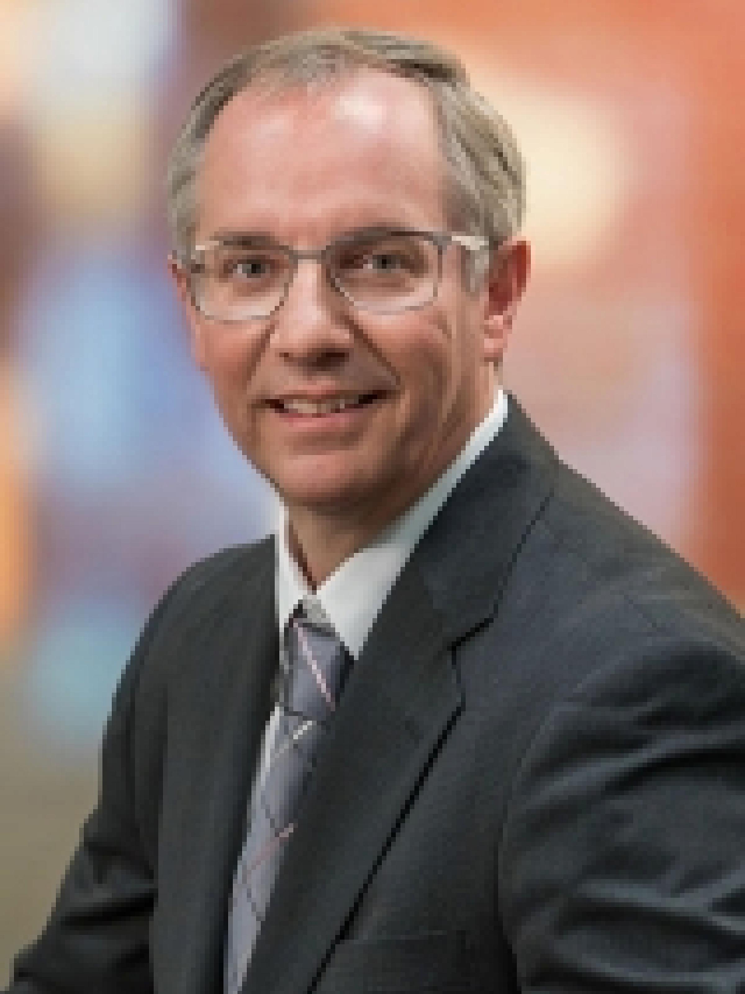 headshot of Brian Evavold, Professor and Chief, Division of Microbiology and Immunology