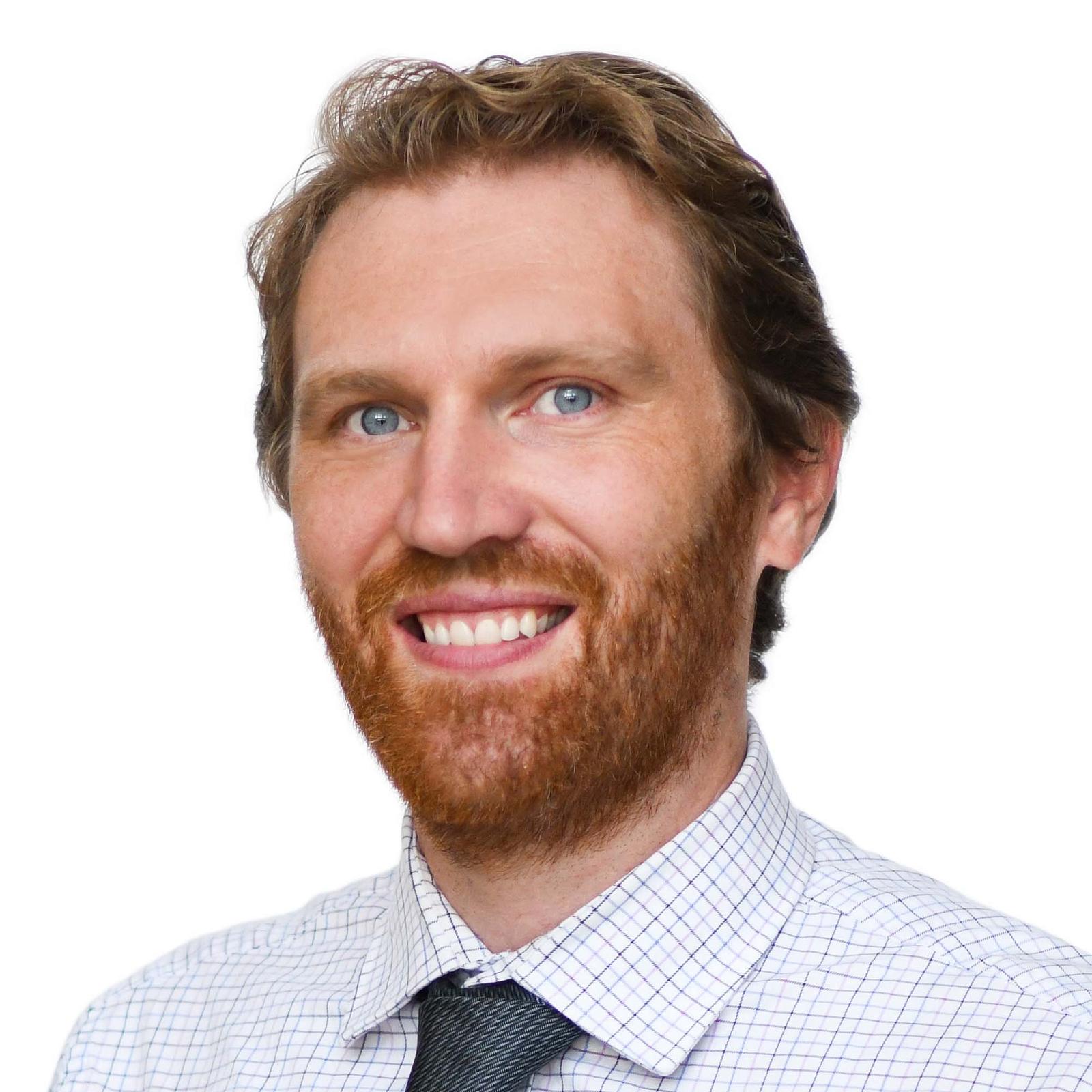 Dr. Casey Tak headshot faculty